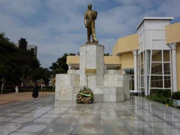 Memorial Leon Mba